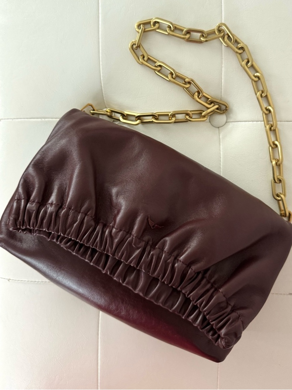 Zadig & Voltaire Rockyssime Burgundy Leather Shoulder Bag with Gold Chain - Picture 4 of 17